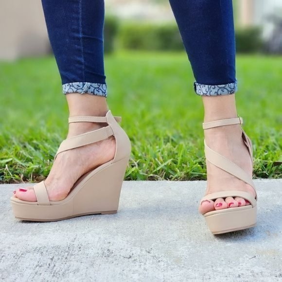 Women's Wedge High Heel Platform Nude/Tan Color, size US Women's 8.5-9 - Picture 1 of 5